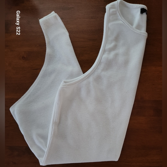 7 For All Mankind White Ribbed Bodysuits Size M Sleeveless Size L Elbow Short - Picture 10 of 16